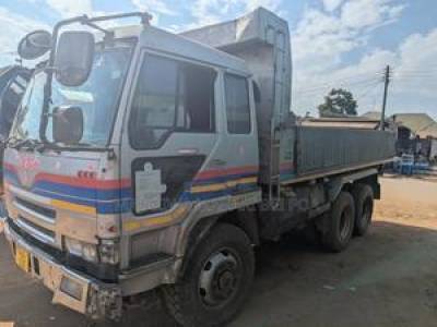 Mitsubishi Fuso Tipa Inauzwa 2015 White