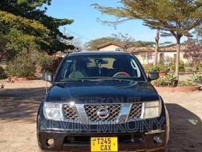 Nissan Pathfinder 2006 Black