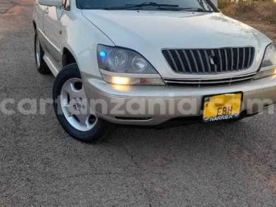 2003 Toyota Harrier